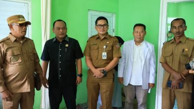 Bupati Kotabaru, H. Muhammad Rusli saat mengunjungi Rumah Sakit Umum Daerah. (Foto/Istimewa).