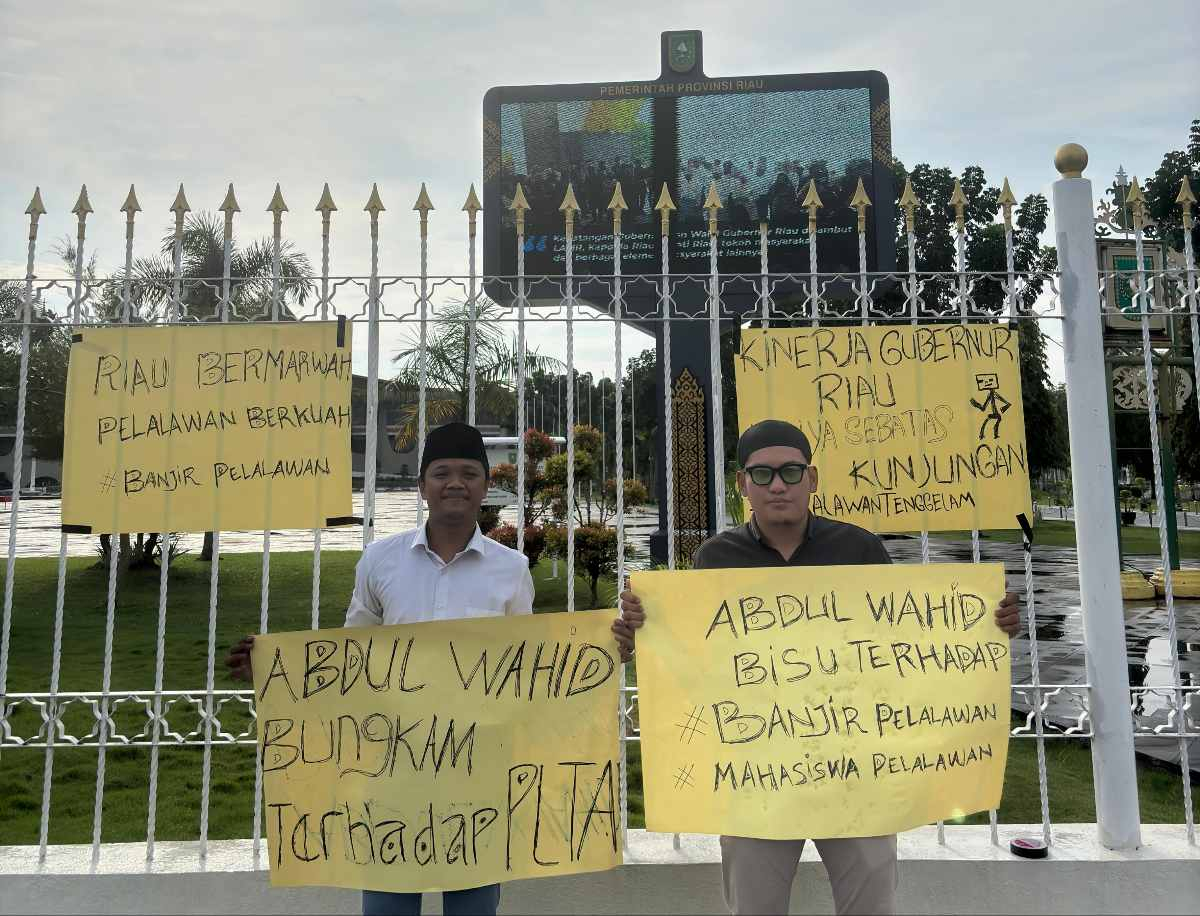 Dua mahasiswa asal Pelalawan menyampaikan kekecewaan kepada Gubernur Riau Abdul Wahid atas minimnya perhatian terhadap bencana banjir yang melanda sejumlah wilayah di Kabupaten Pelalawan.